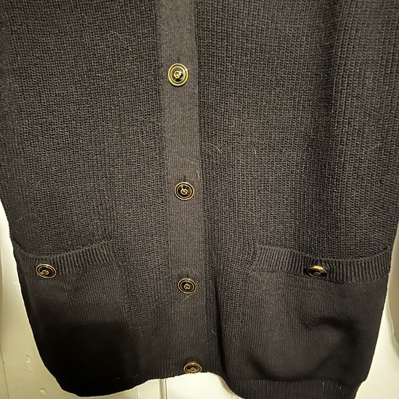 1990s Vintage St. John V-Neck Cardigan - Picture 8 of 8